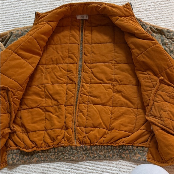Quilted Jacket - - Picture 4 of 5